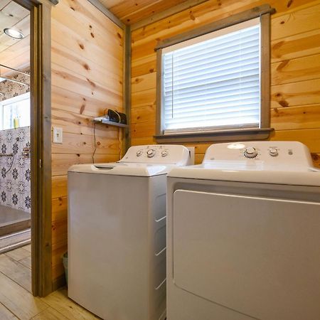 Convenient Romantic Hot Tub Bbq 3-Night Special! Broken Bow Exterior foto