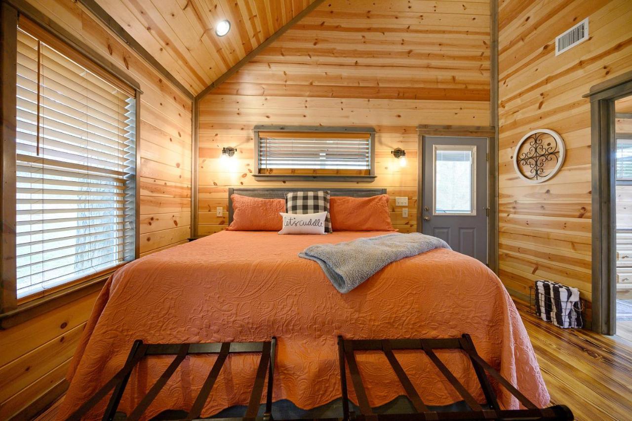 Convenient Romantic Hot Tub Bbq 3-Night Special! Broken Bow Exterior foto