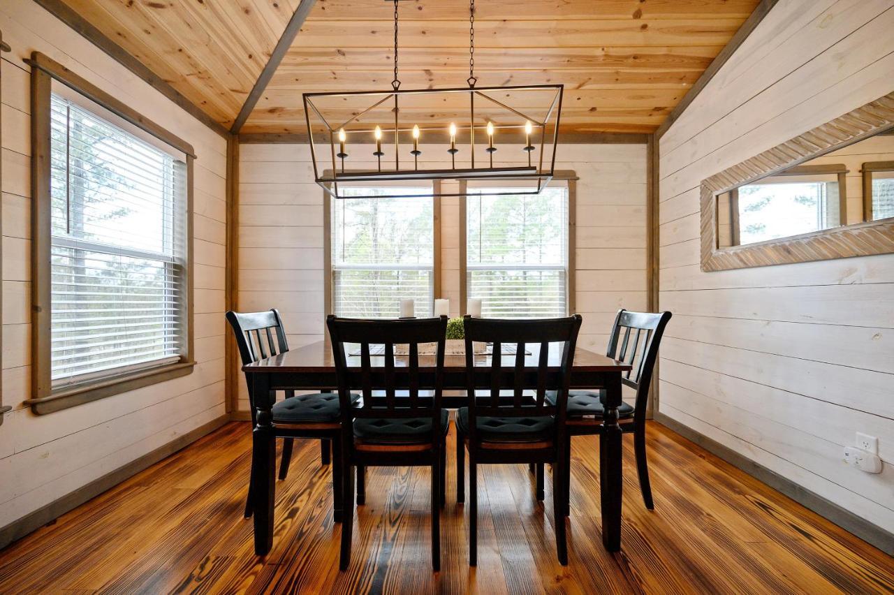 Convenient Romantic Hot Tub Bbq 3-Night Special! Broken Bow Exterior foto