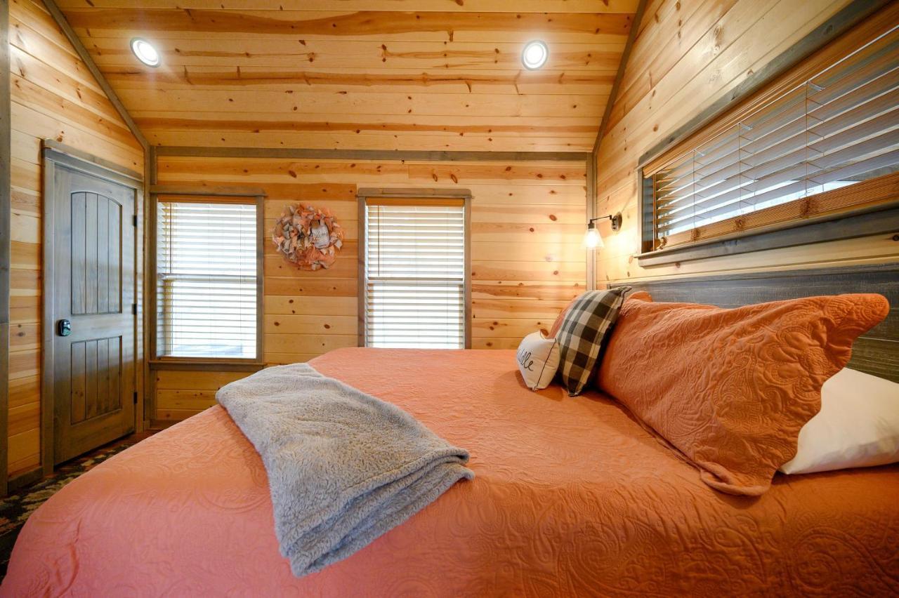 Convenient Romantic Hot Tub Bbq 3-Night Special! Broken Bow Exterior foto