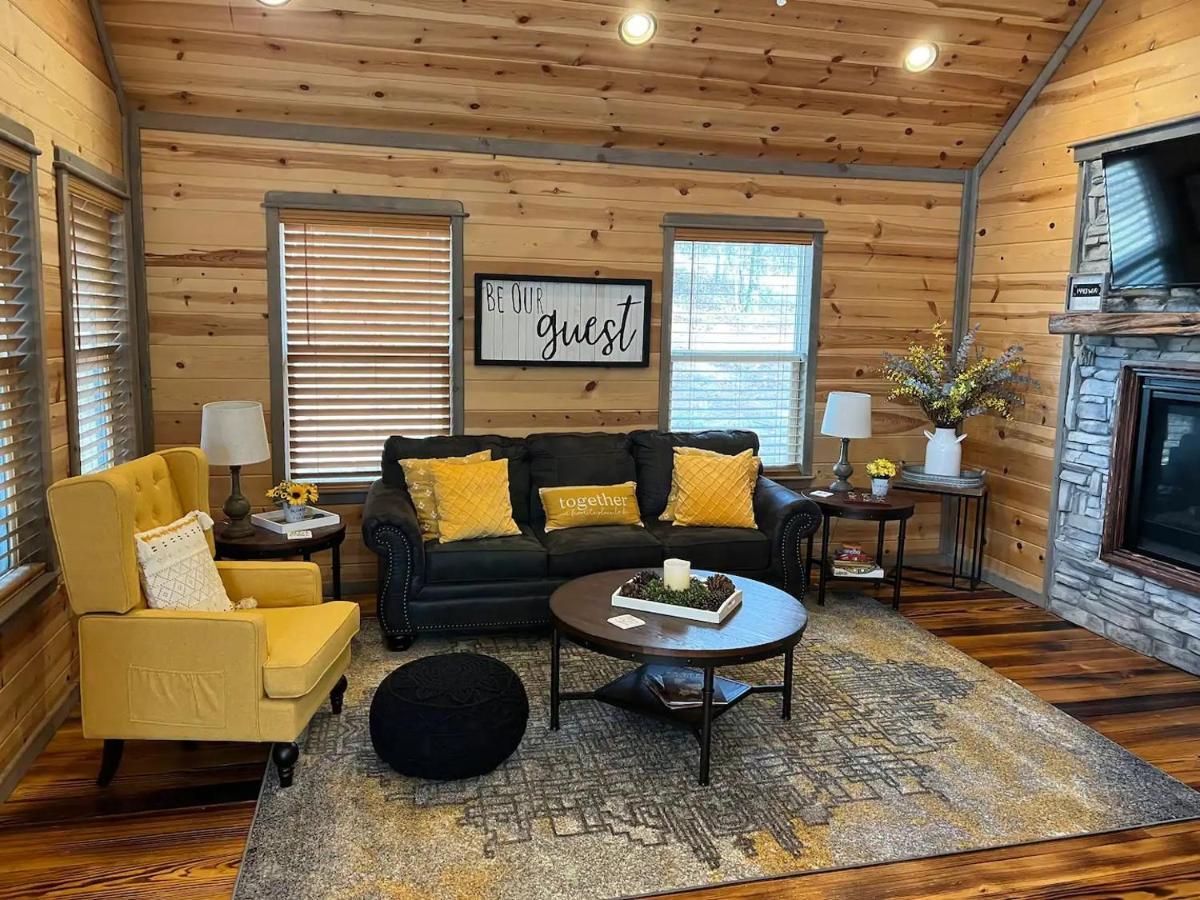 Convenient Romantic Hot Tub Bbq 3-Night Special! Broken Bow Exterior foto